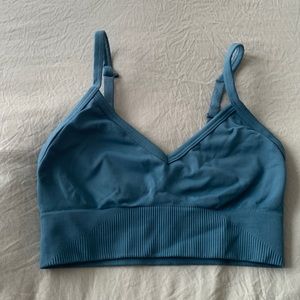 sports bra